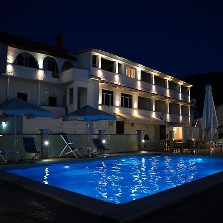 Kostas Beach Apartments Agios Gordios  Buitenkant foto