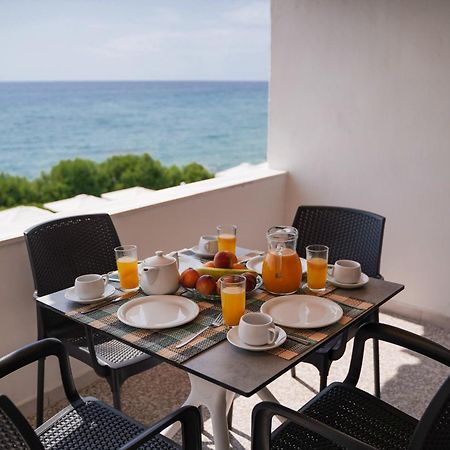 Kostas Beach Apartments Agios Gordios  Buitenkant foto