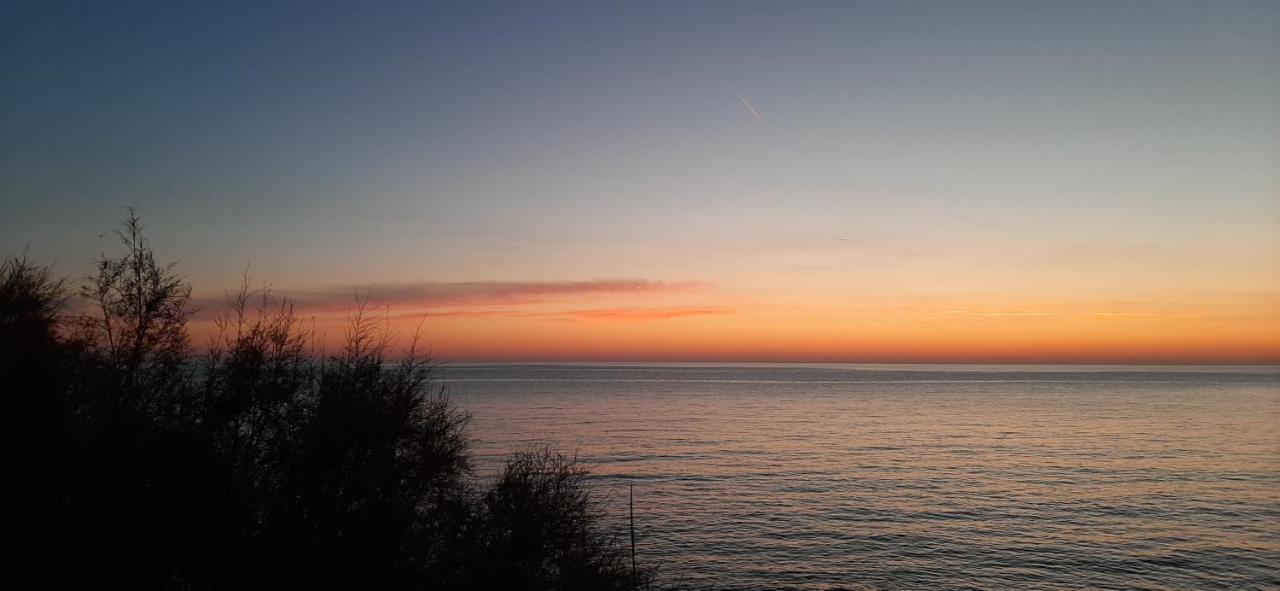 Kostas Beach Apartments Agios Gordios  Buitenkant foto