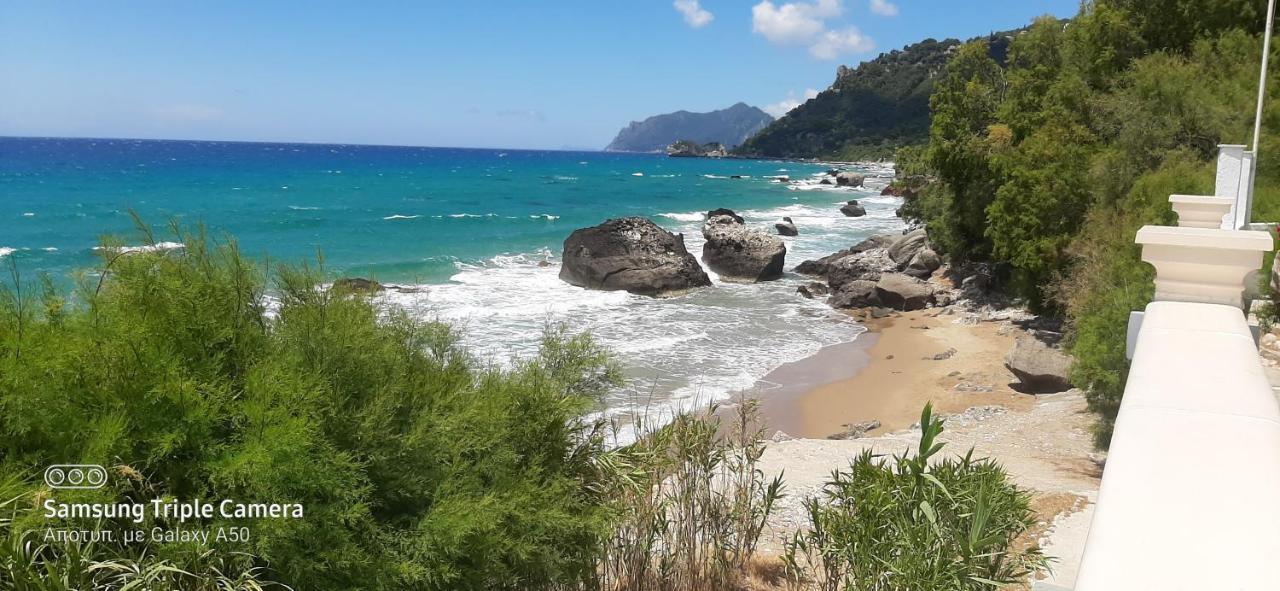 Kostas Beach Apartments Agios Gordios  Buitenkant foto