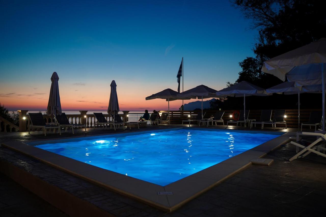 Kostas Beach Apartments Agios Gordios  Buitenkant foto