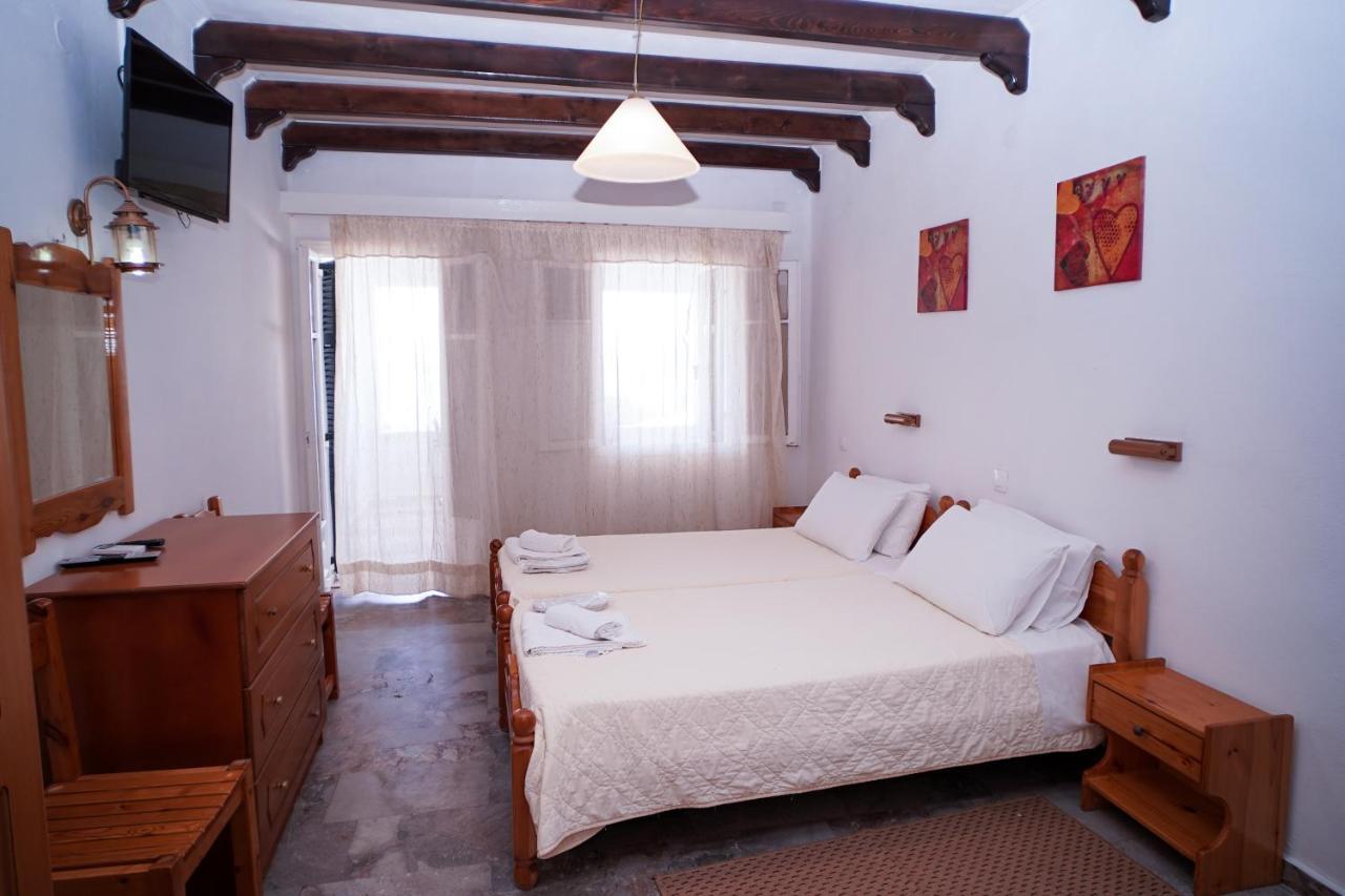 Kostas Beach Apartments Agios Gordios  Buitenkant foto