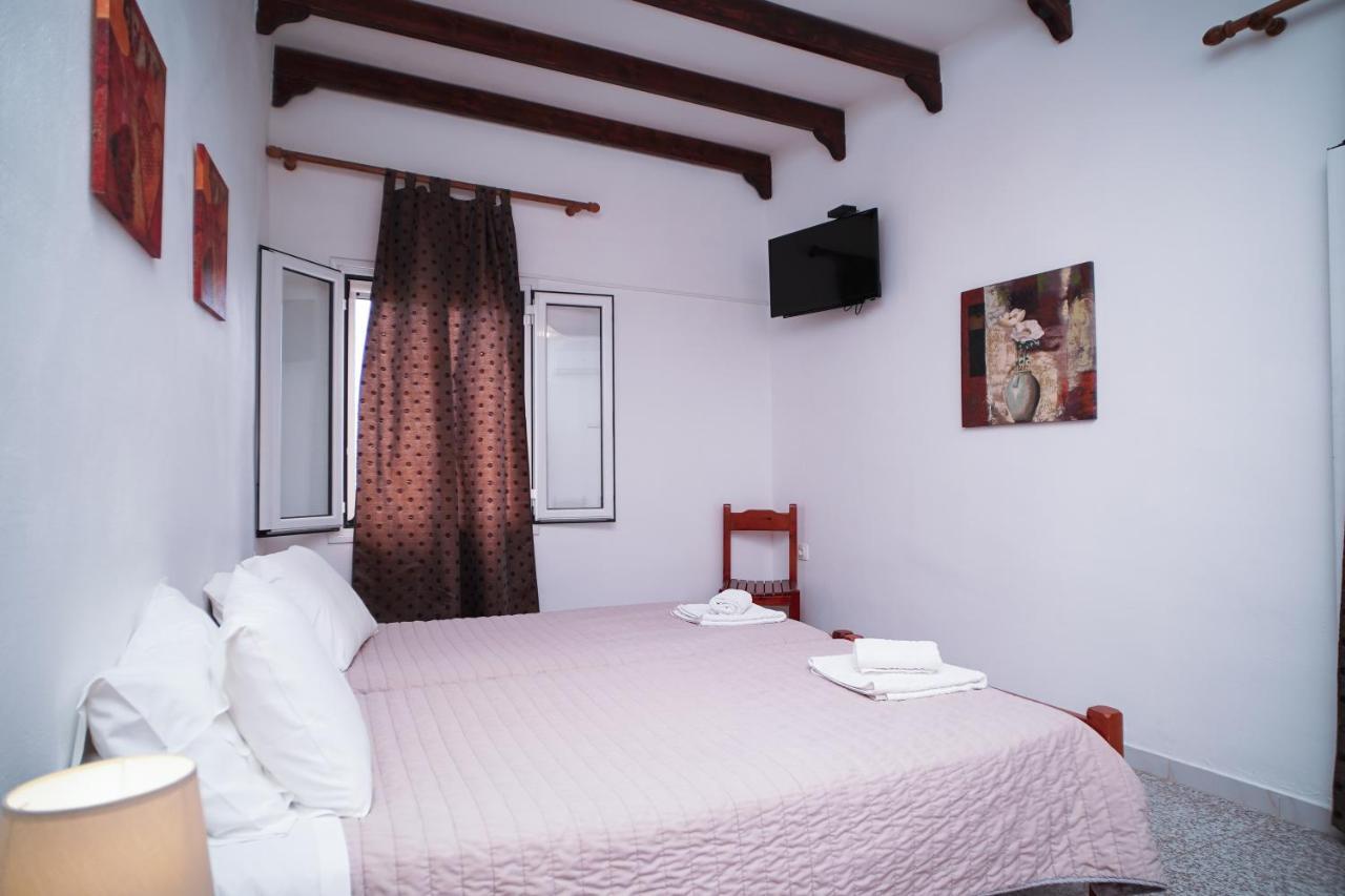 Kostas Beach Apartments Agios Gordios  Buitenkant foto