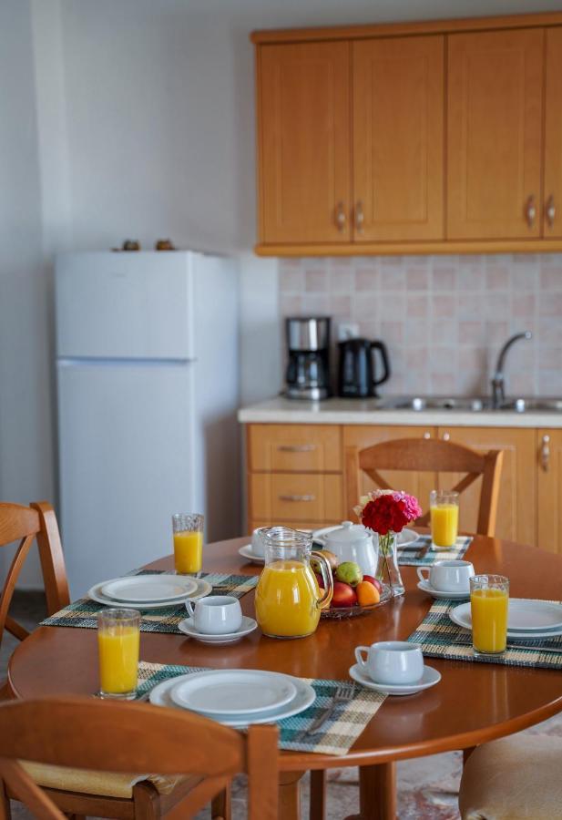 Kostas Beach Apartments Agios Gordios  Buitenkant foto