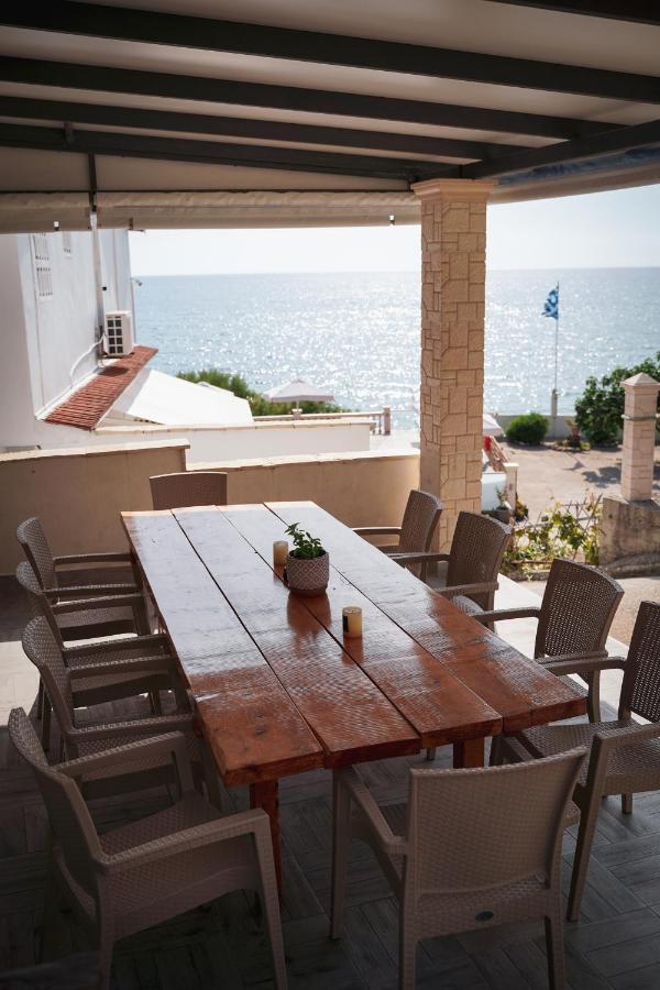 Kostas Beach Apartments Agios Gordios  Buitenkant foto