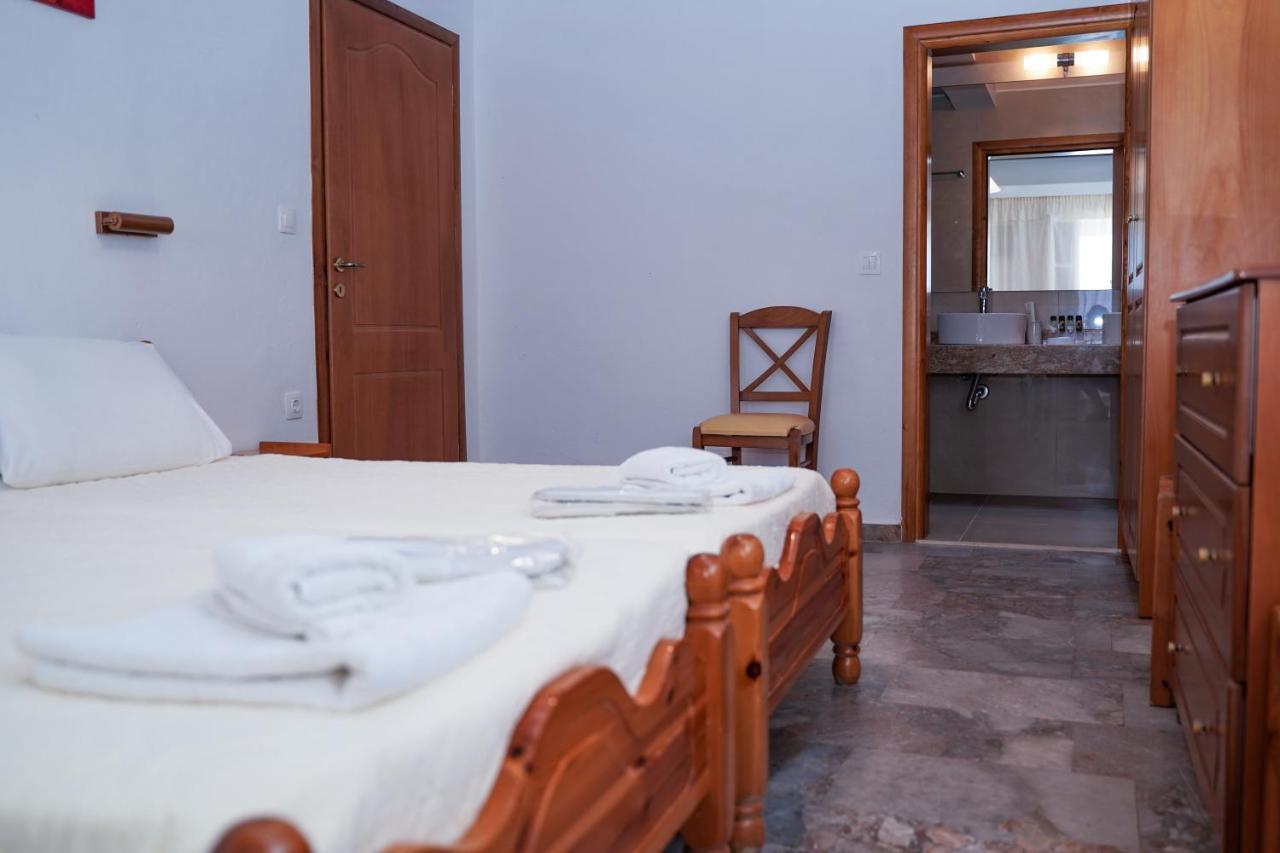 Kostas Beach Apartments Agios Gordios  Buitenkant foto