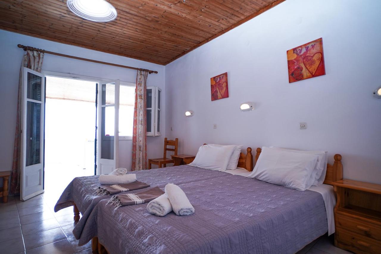 Kostas Beach Apartments Agios Gordios  Buitenkant foto