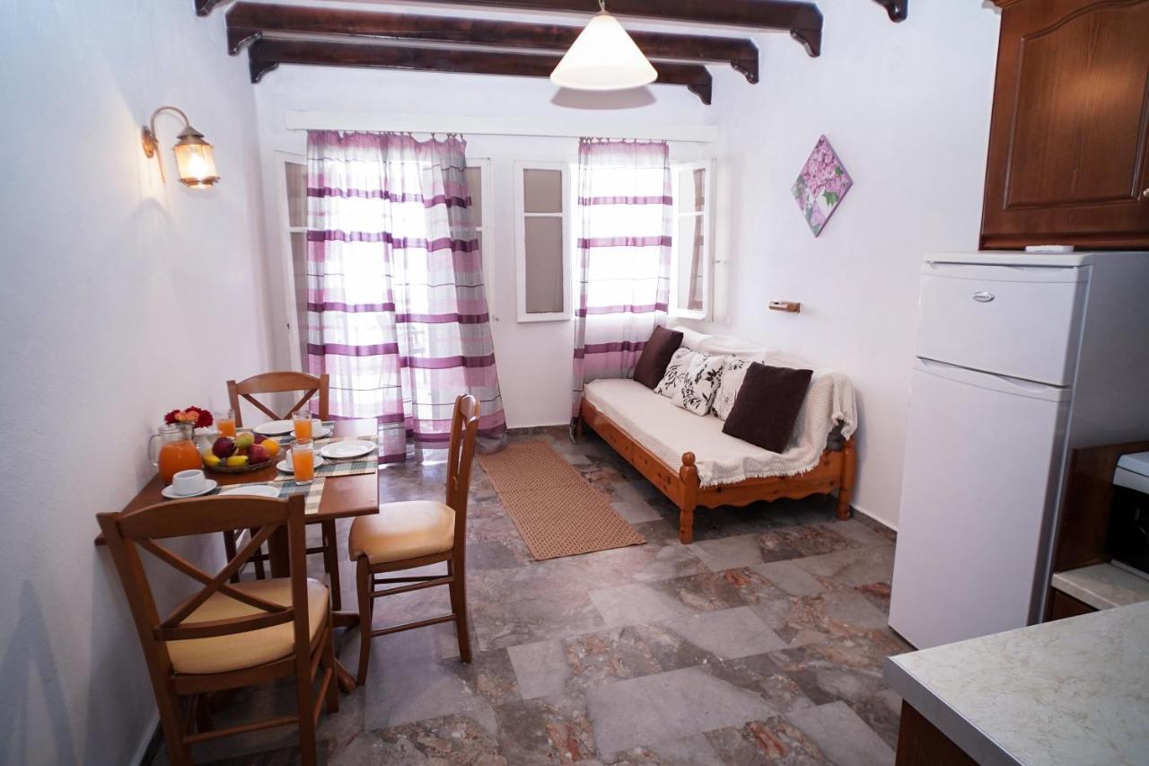 Kostas Beach Apartments Agios Gordios  Buitenkant foto