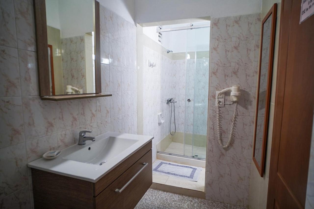 Kostas Beach Apartments Agios Gordios  Buitenkant foto