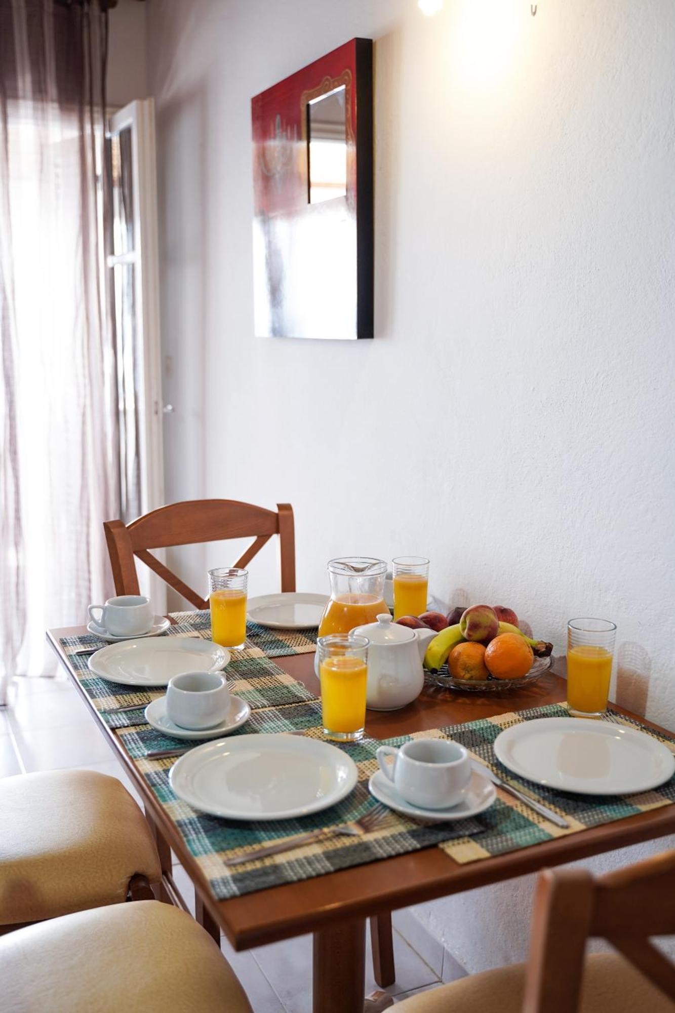 Kostas Beach Apartments Agios Gordios  Buitenkant foto