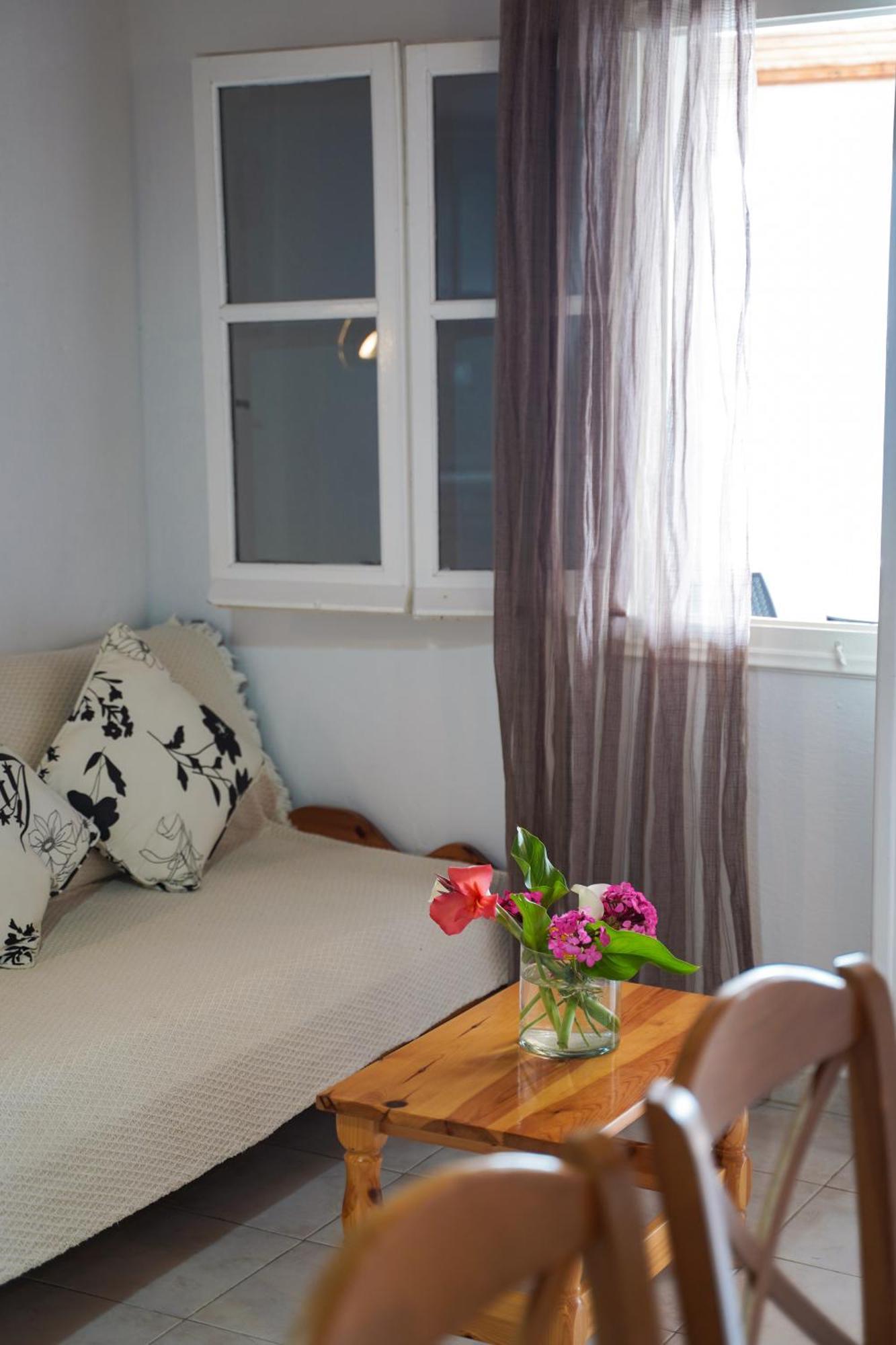Kostas Beach Apartments Agios Gordios  Buitenkant foto