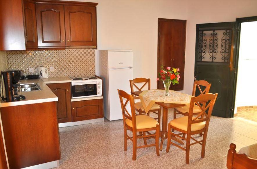 Kostas Beach Apartments Agios Gordios  Buitenkant foto